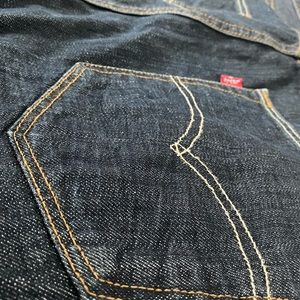 Like new 501 Levi jean’s athletic fit